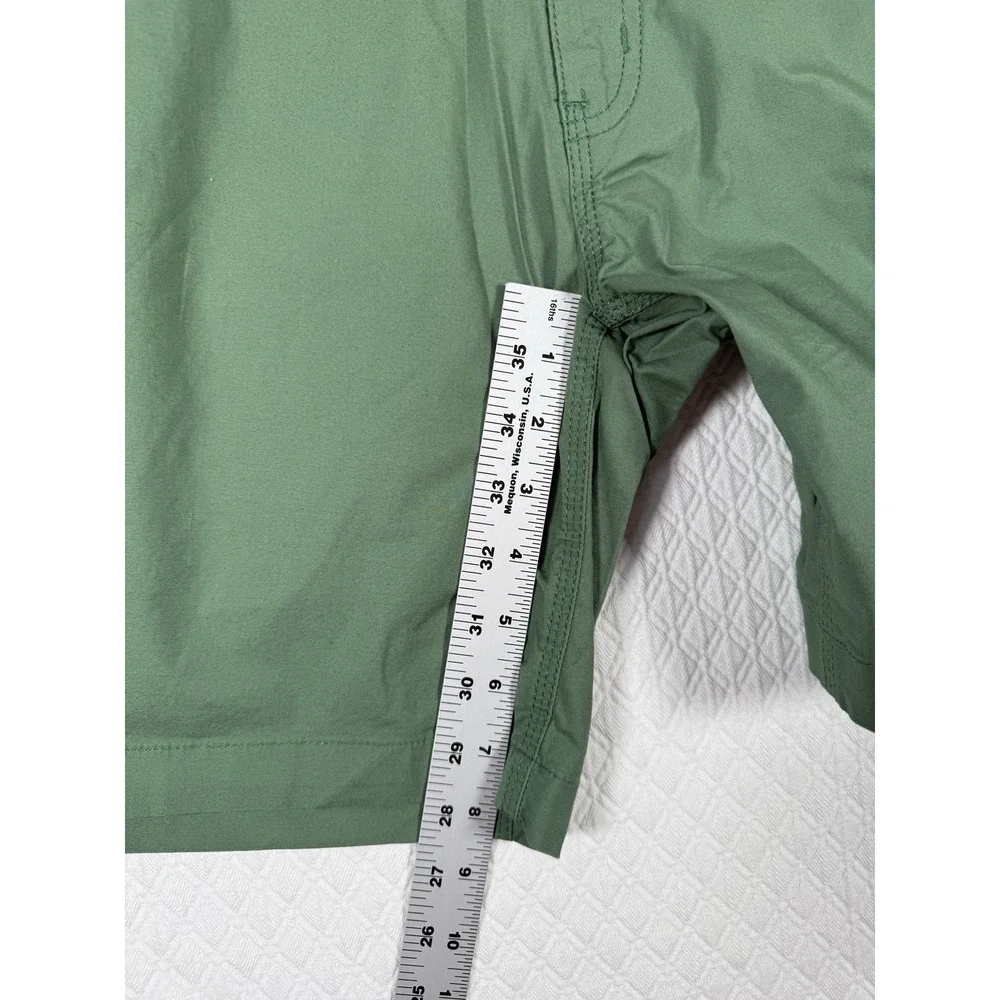 Mountain Khakis Mens Poplin Shorts Classic Fit Green Size 30x8 Gorpcore Golf - Picture 6 of 7